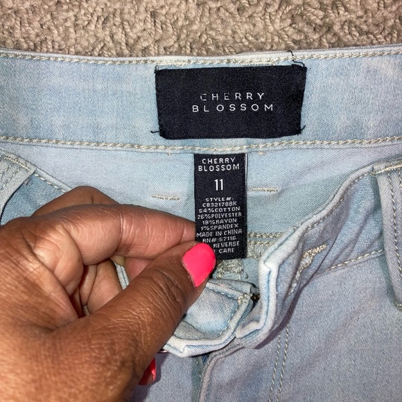 🔶Bundle 3 for 25🔶 Preowned light blue jeans - Picture 2 of 7